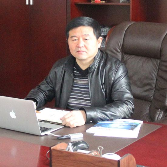 市人大代表、山東輝瑞管業(yè)有限公司董事長  侯成安